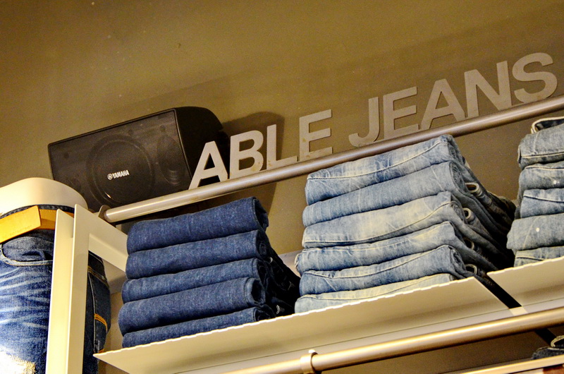 ABLE JEANS正大广场旗舰店——梦之城MA2030的时尚之旅